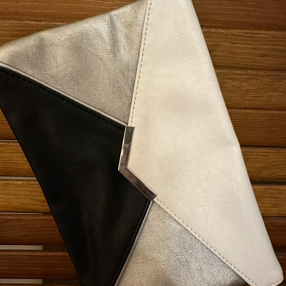 Express Clutch - black, white, silver, chain, - Picture 4 of 7